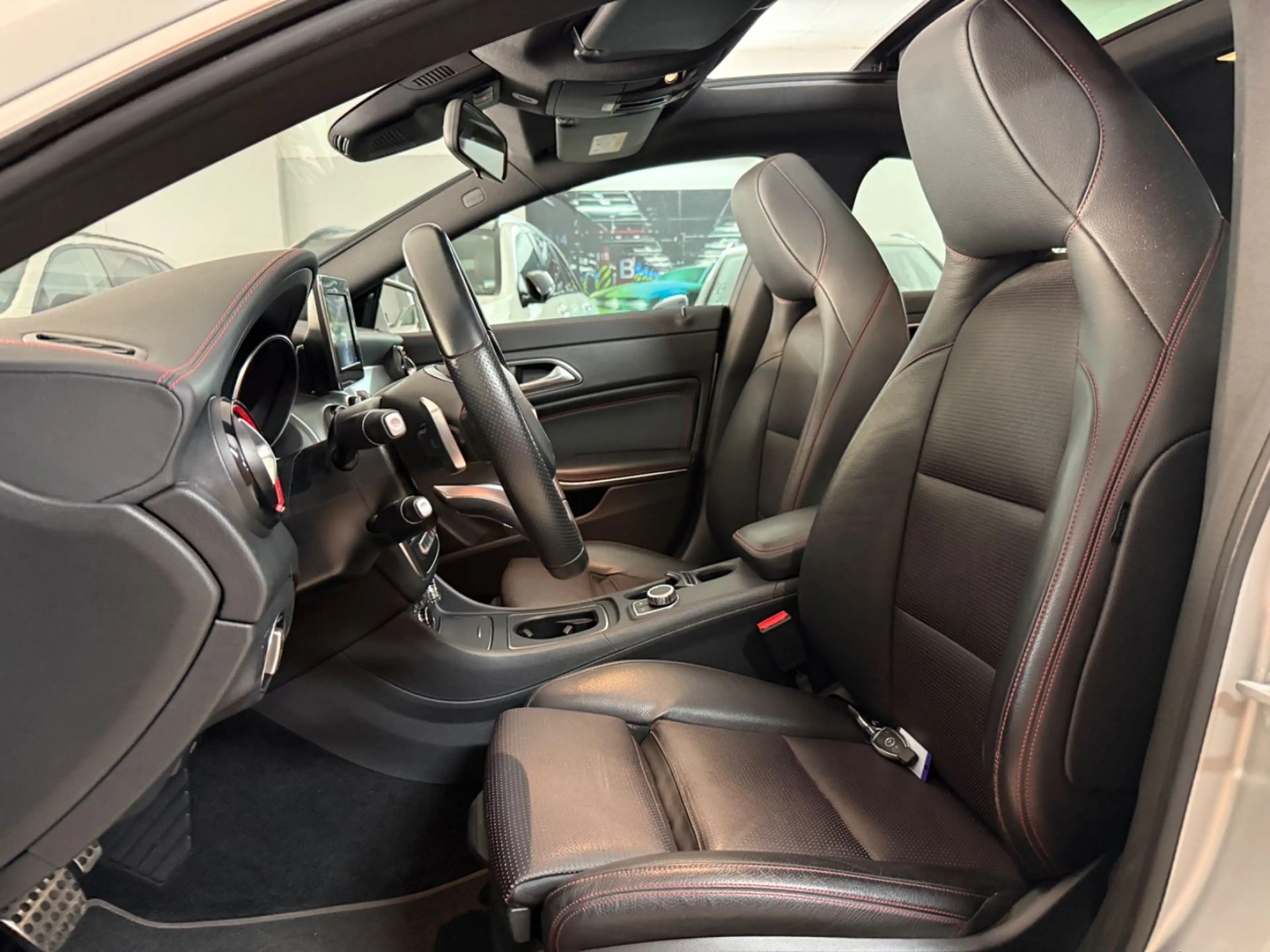 Mercedes-Benz CLA 250 4Matic*Panorama-Dach*R-Kamera* MB Serv* — photo 10