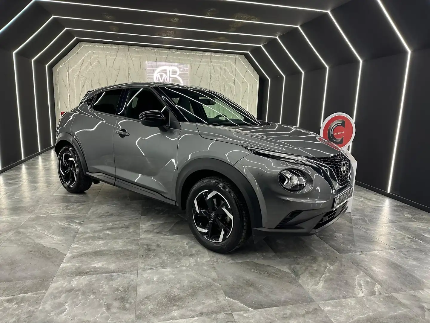 Nissan Juke Juke II 1.0 dig-t N-Connecta 114cv Gris - 2