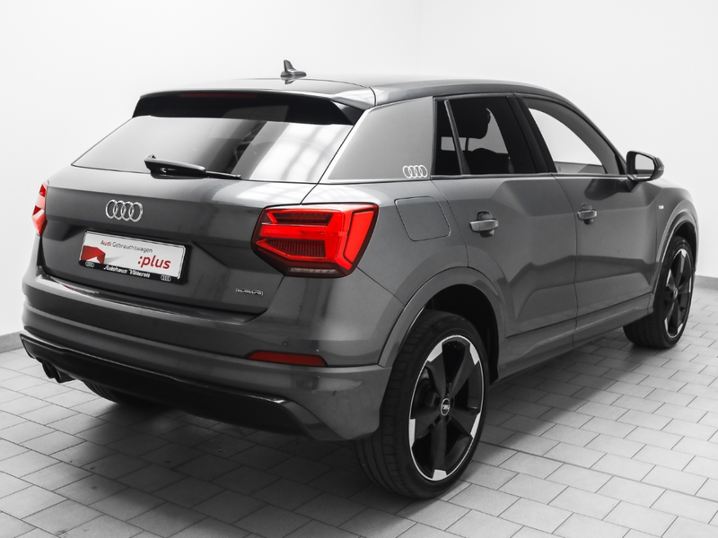 Audi Q2 quattro sport 2.0 TFSI S line Navi AHK LED — photo 6