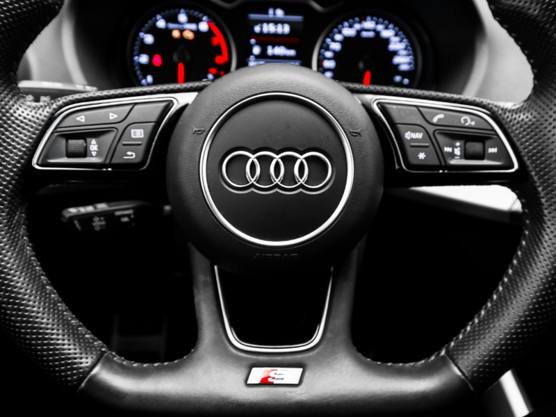 Audi Q2 quattro sport 2.0 TFSI S line Navi AHK LED — photo 10