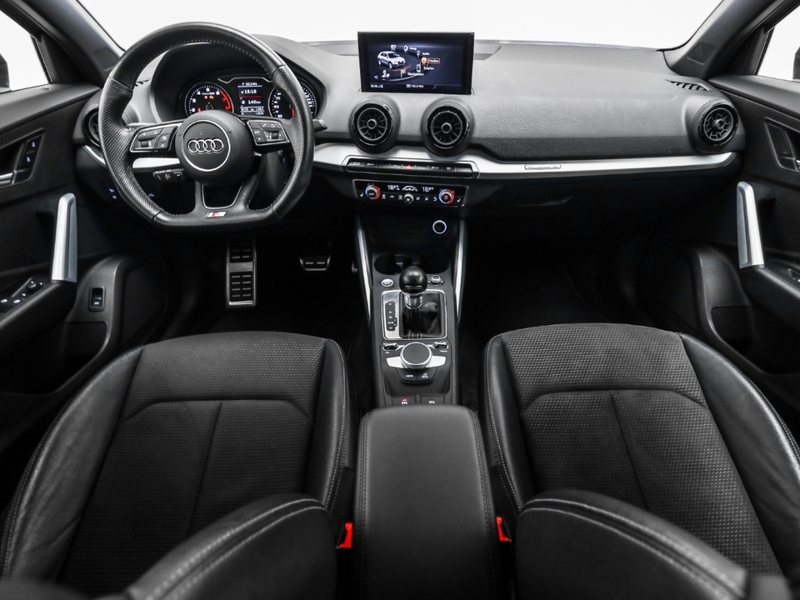 Audi Q2 quattro sport 2.0 TFSI S line Navi AHK LED — photo 9
