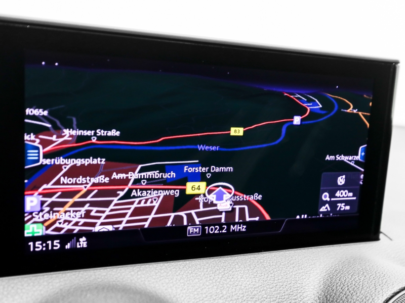 Audi Q2 quattro sport 2.0 TFSI S line Navi AHK LED — photo 12