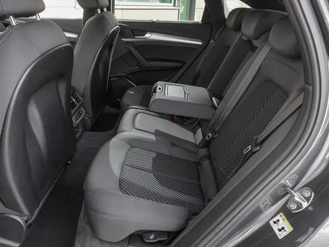 Audi Q5 view 17