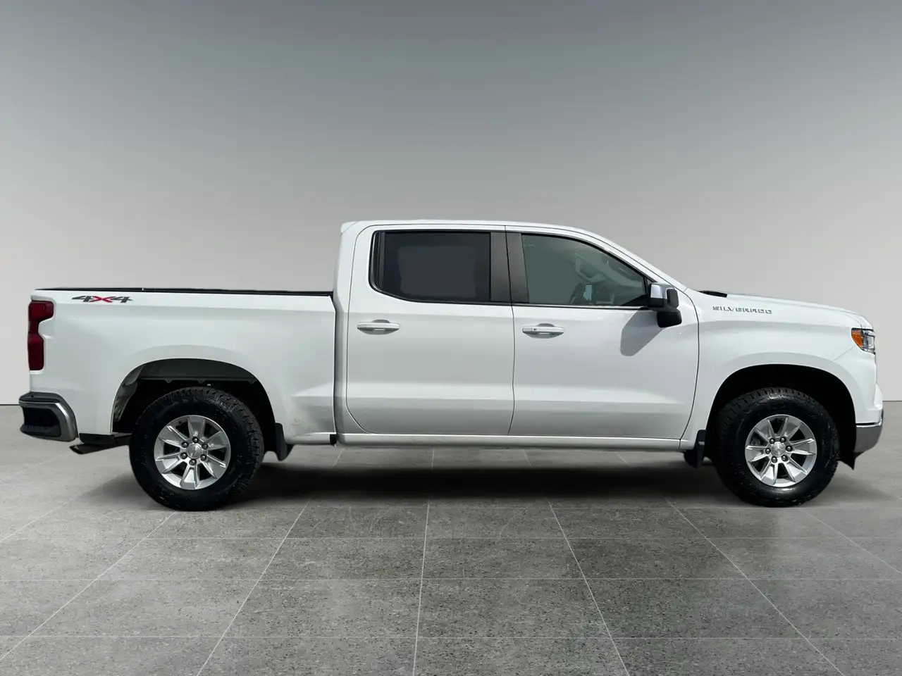 Chevrolet Silverado 1500 снимка Chevrolet Silverado 1500