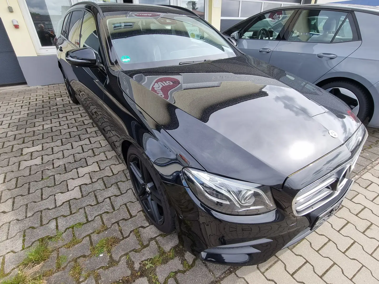 Mercedes-Benz E 220 E 220 d (213.204) Schwarz - 2