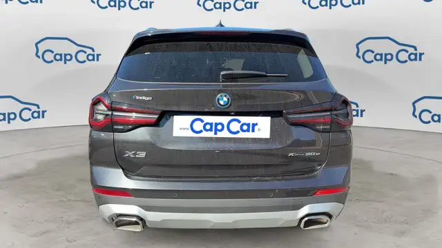 BMW X3 view 3
