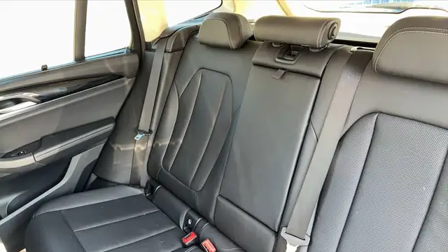 BMW X3 view 9