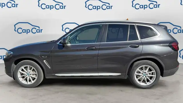 BMW X3 view 2