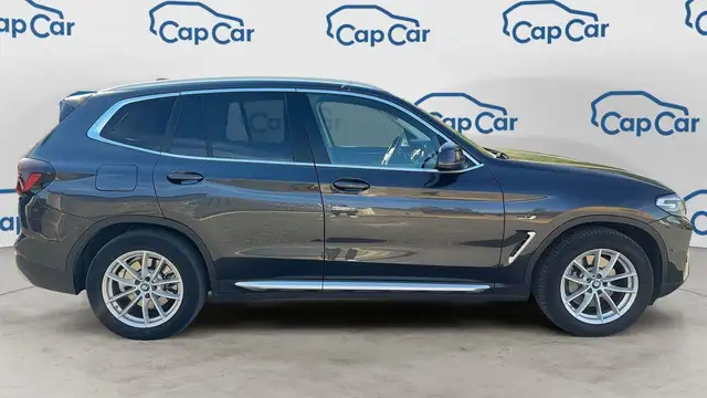 BMW X3 view 4
