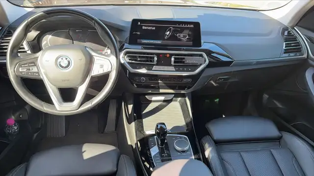 BMW X3 view 11