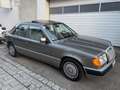 Mercedes-Benz 200 W 124 200 E Oldtimer - thumbnail 4