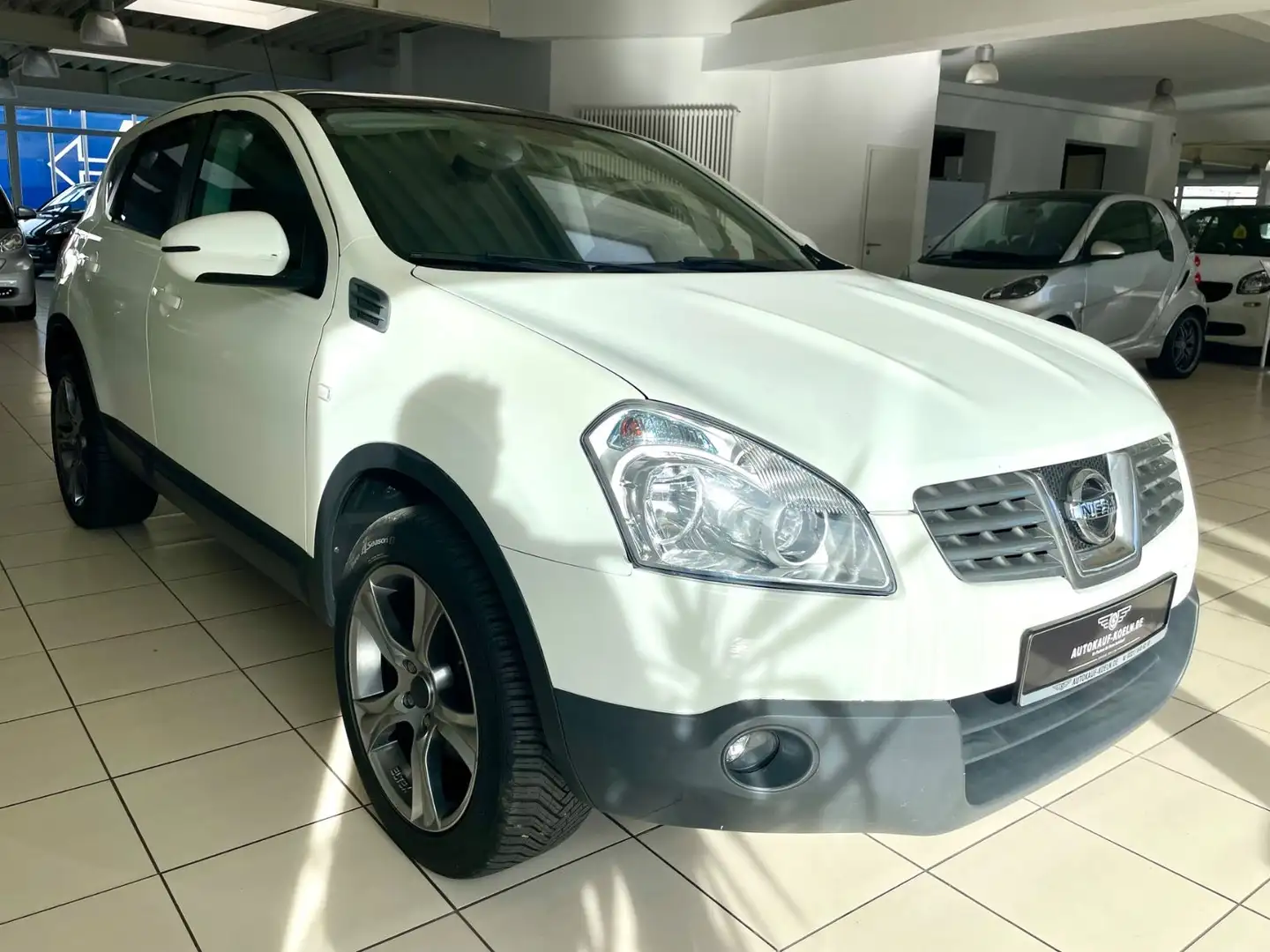 Nissan Qashqai Acenta 1,5 DCI/Navi/Klima/Panaromadach Weiß - 2