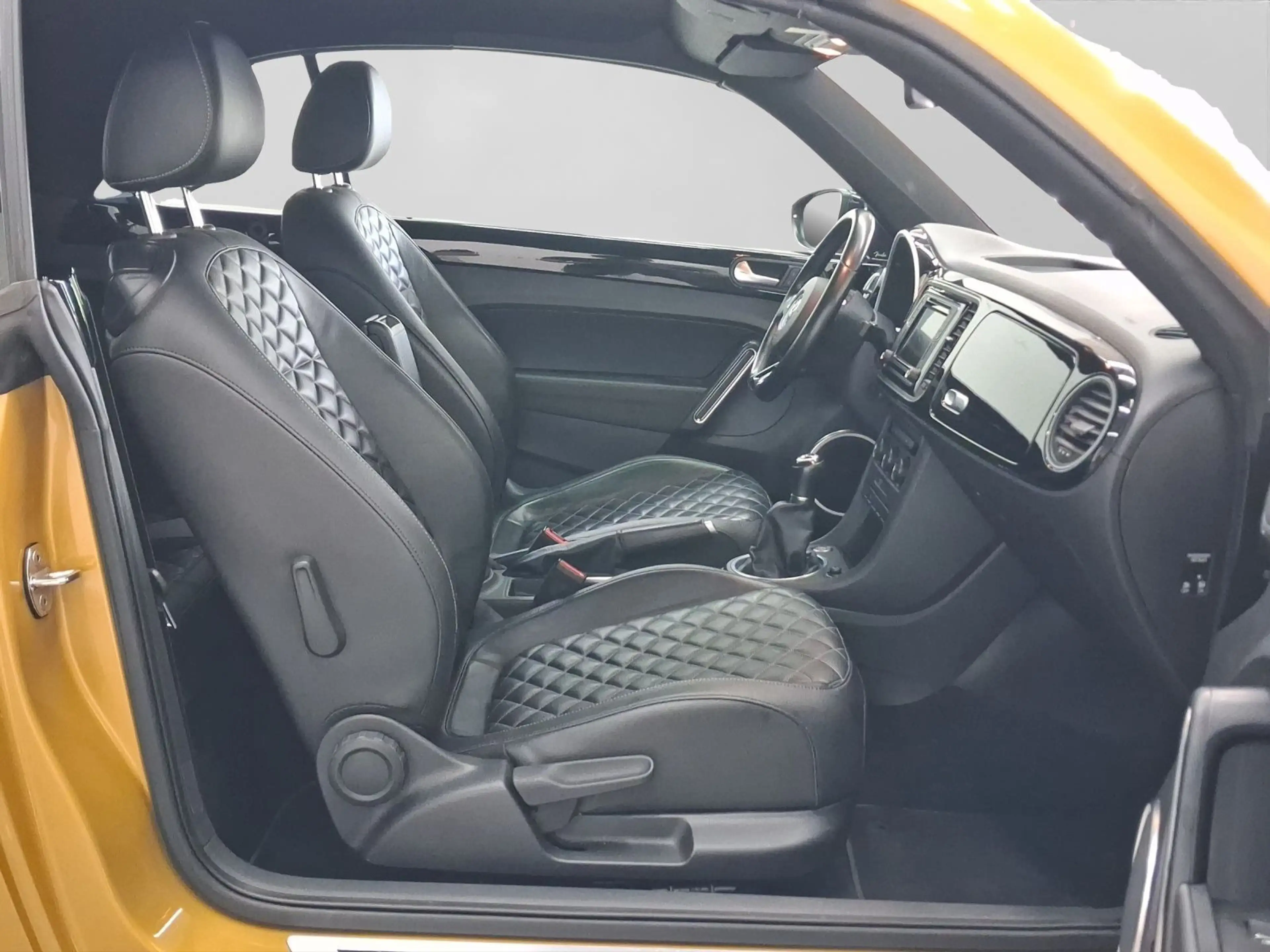 Volkswagen Beetle Cabriolet 2.0 TSI EXCLUSIVE R-LINE LEDER — photo 4