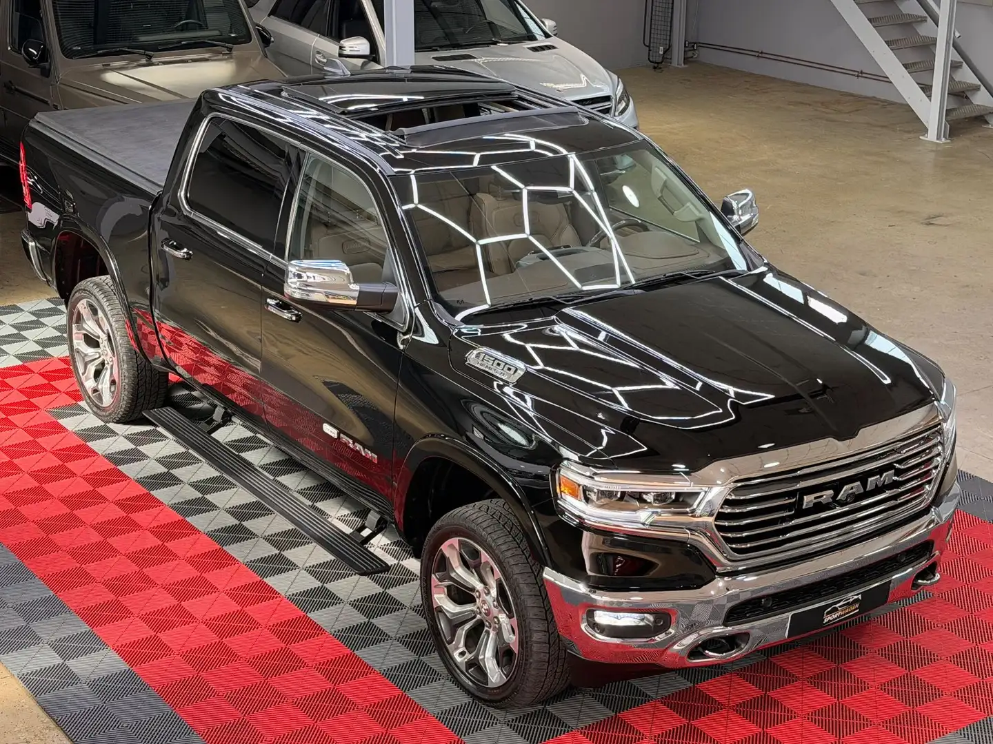 Dodge RAM 1500 5.7 HEMI LONGHORN Limited 4X4 LPG Pano Schwarz - 1