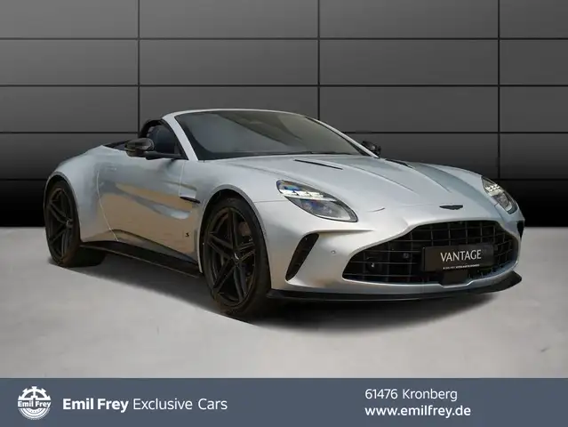 Aston Martin V8