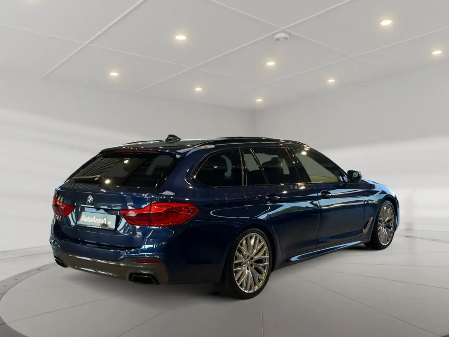 BMW 550 d xDrive **Head-up/Pano/Sitzbelüftung Bleu - 2