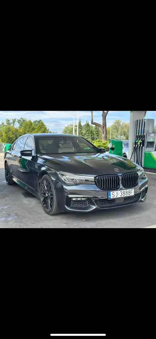 BMW 740 740Li - 2