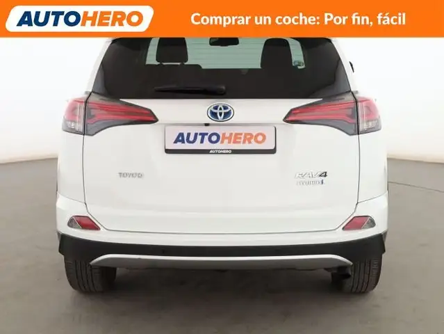 Toyota Rav4 view 5