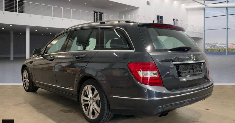 Mercedes-Benz C 180 C 180 BlueEff. AVANTGARDE XENON+ILS/T.LEDER/SHZ/NAVI/TEMPOMAT — photo 4