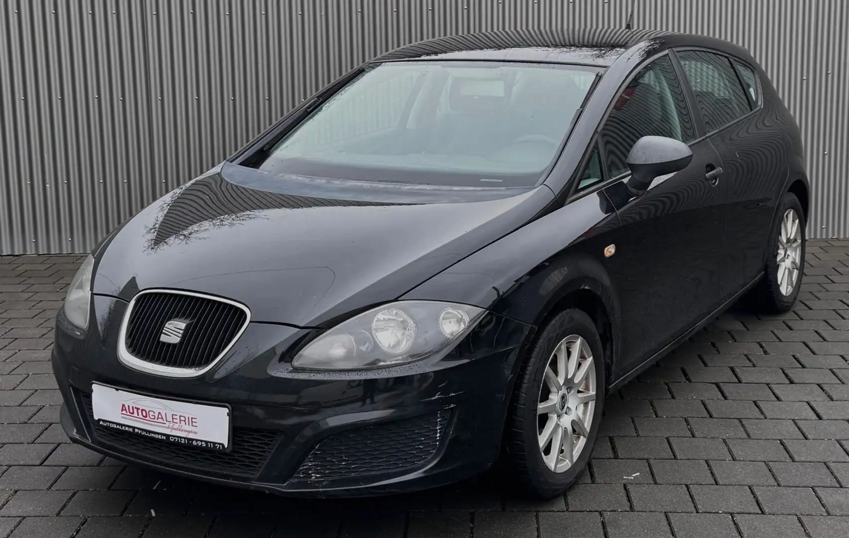 SEAT Leon Basis Schwarz - 1