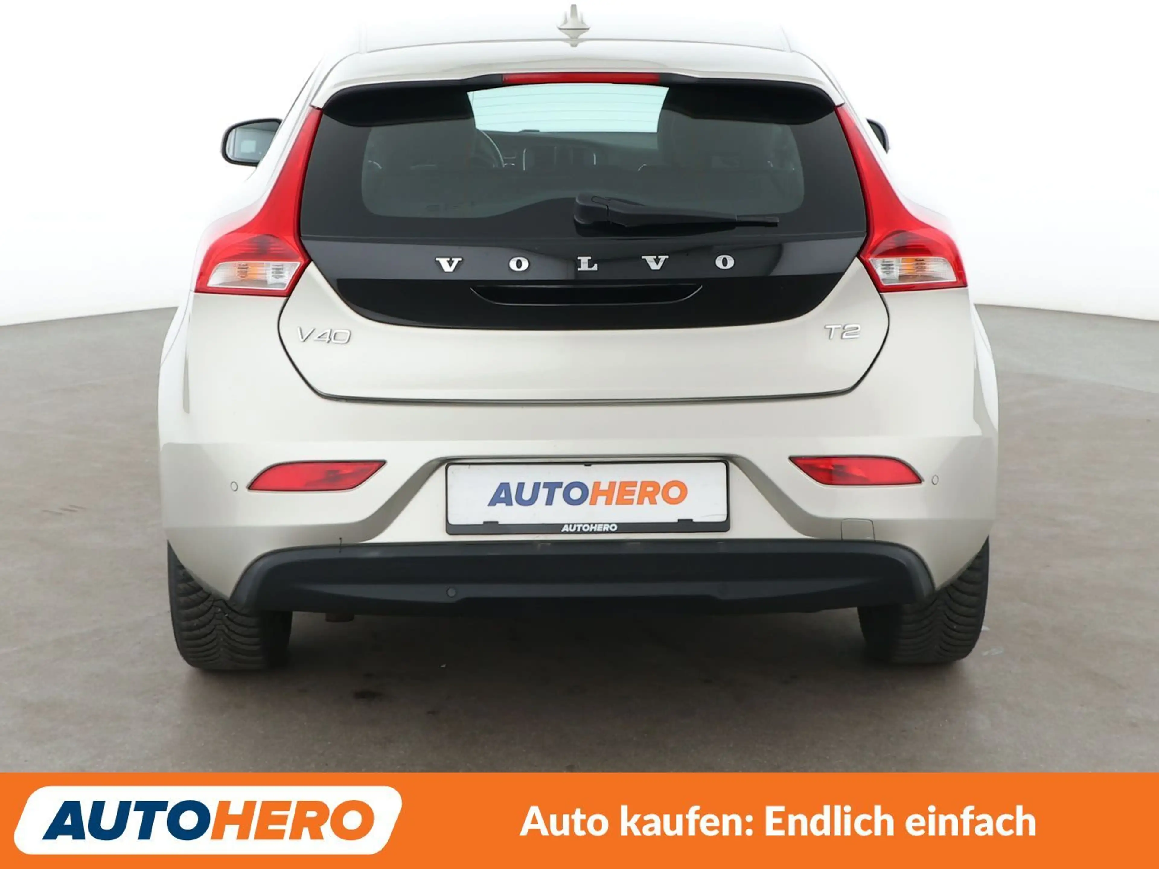 Volvo V40 1.5 Momentum Aut.*NAVI*LED*TEMPO*PDC*SHZ* — photo 5