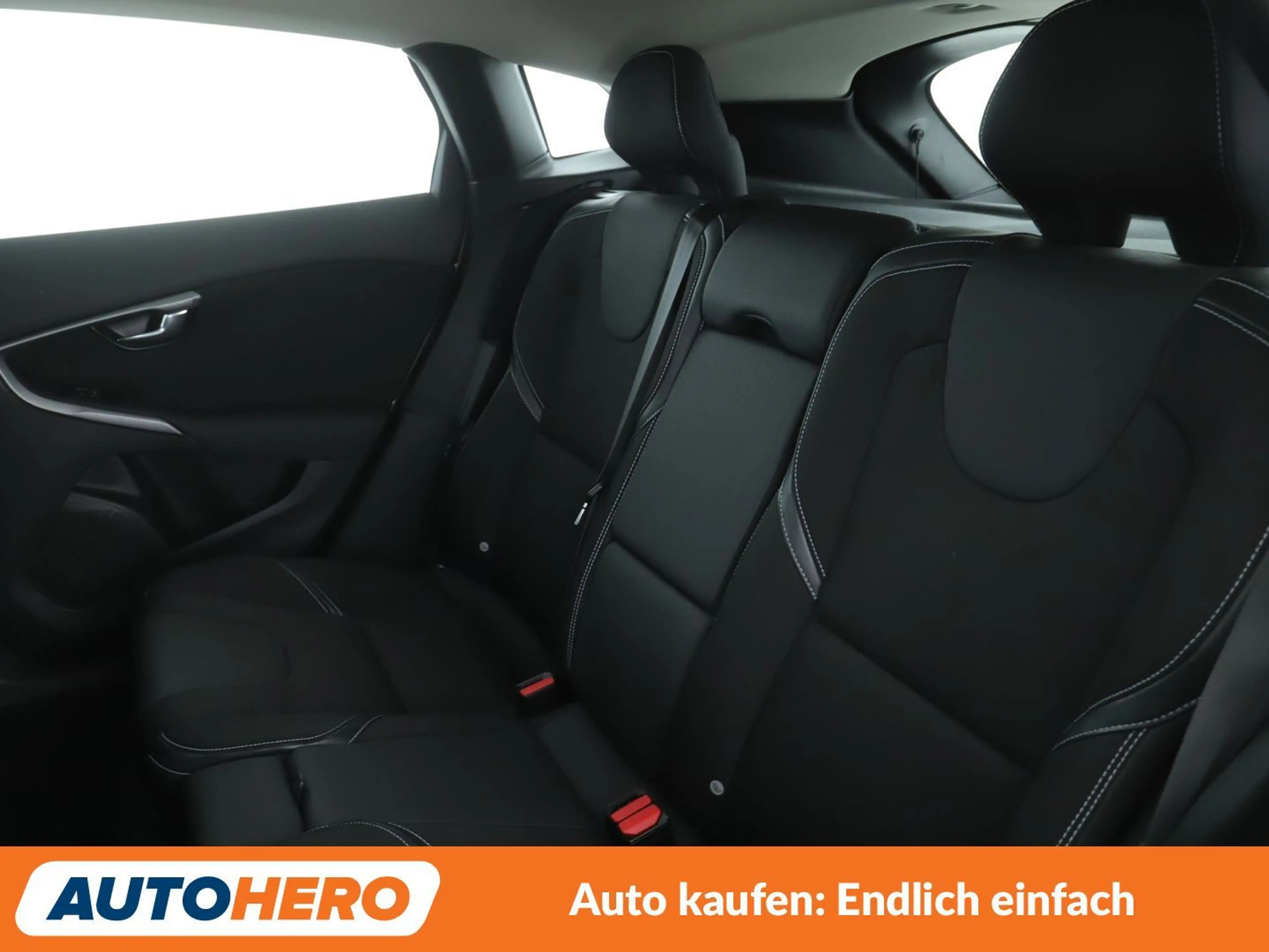 Volvo V40 1.5 Momentum Aut.*NAVI*LED*TEMPO*PDC*SHZ* — photo 14