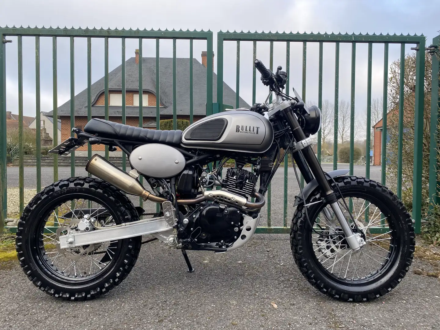 Bullit Hero 125 Etat neuf Silver - 1