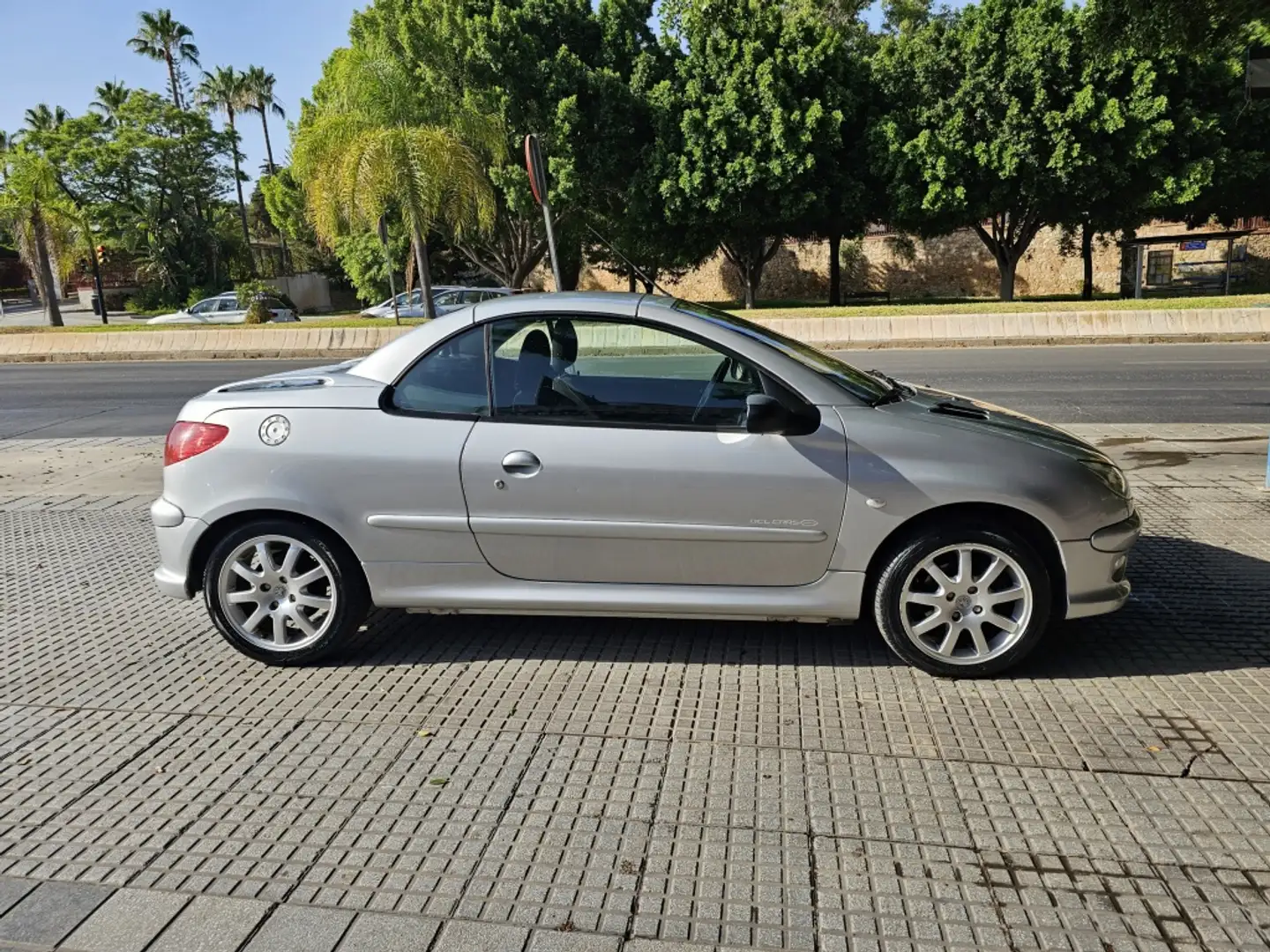 Peugeot 206 CC 1.6 Gris - 2