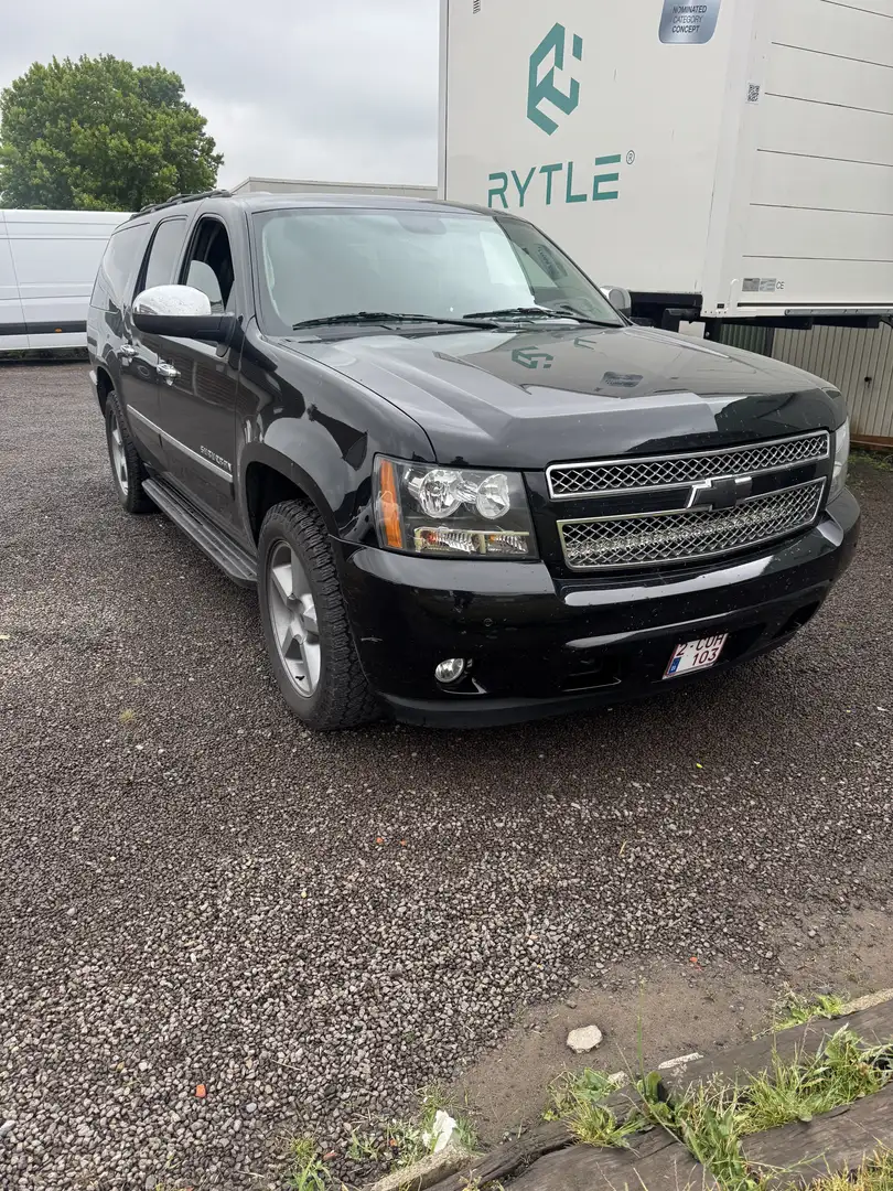Chevrolet Suburban - 2