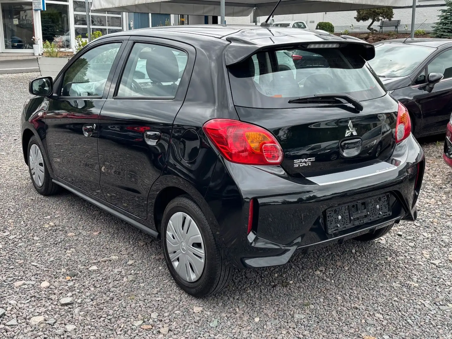 Mitsubishi Space Star Select Klima DAB+ Winter+Sommerräder crna - 2
