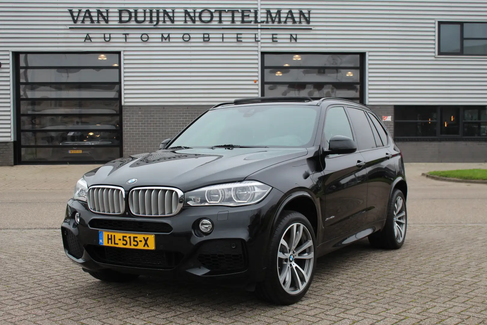 BMW X5 xDrive40e High Executive M-Sport / HUD / Panoramad Zwart - 1