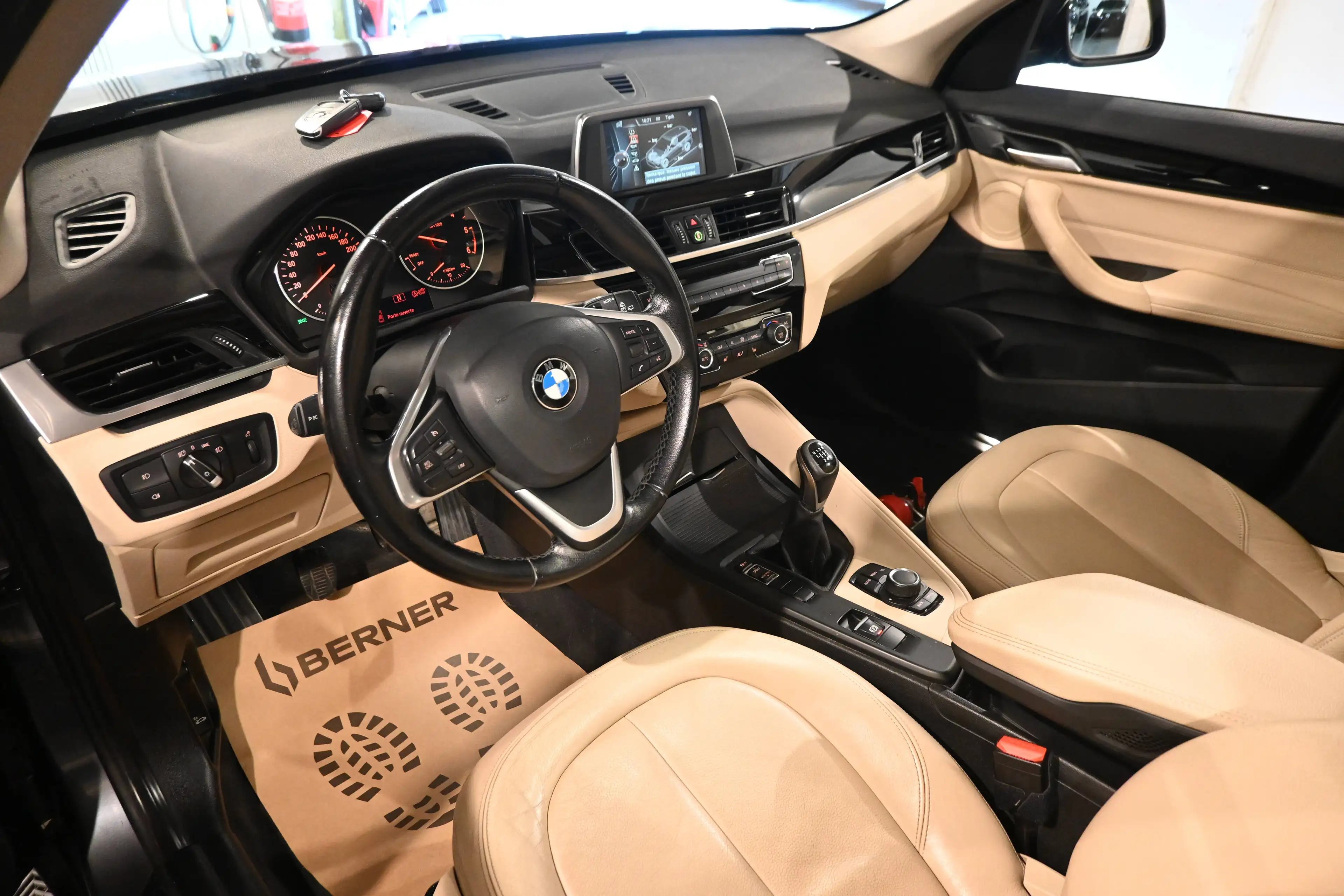 BMW X1 X1 1.5 d sDrive16 PACK SPORT / TOIT PANORAMIQUE / LEDS / CUIR / PDC !! — photo 13
