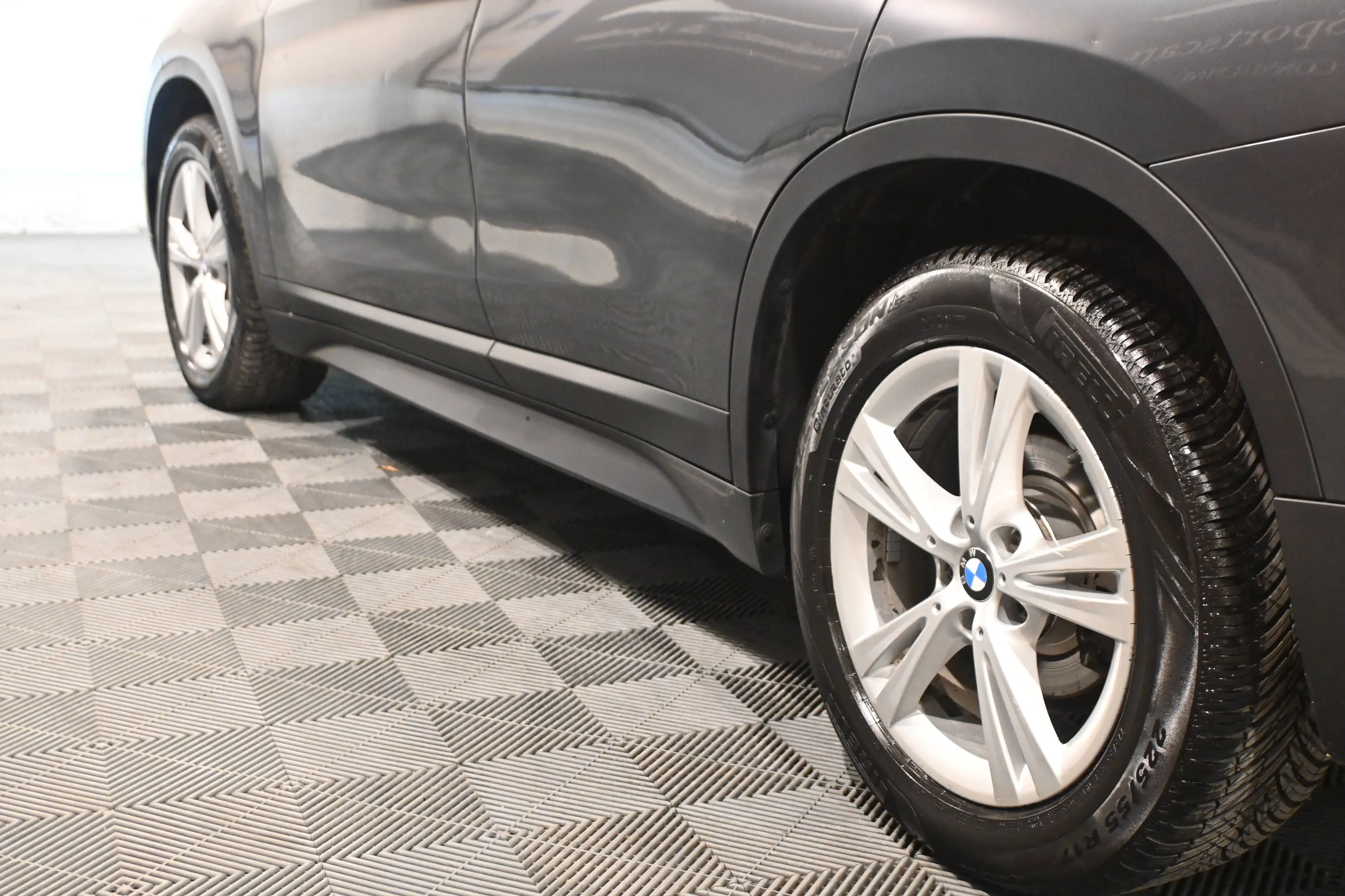 BMW X1 X1 1.5 d sDrive16 PACK SPORT / TOIT PANORAMIQUE / LEDS / CUIR / PDC !! — photo 9