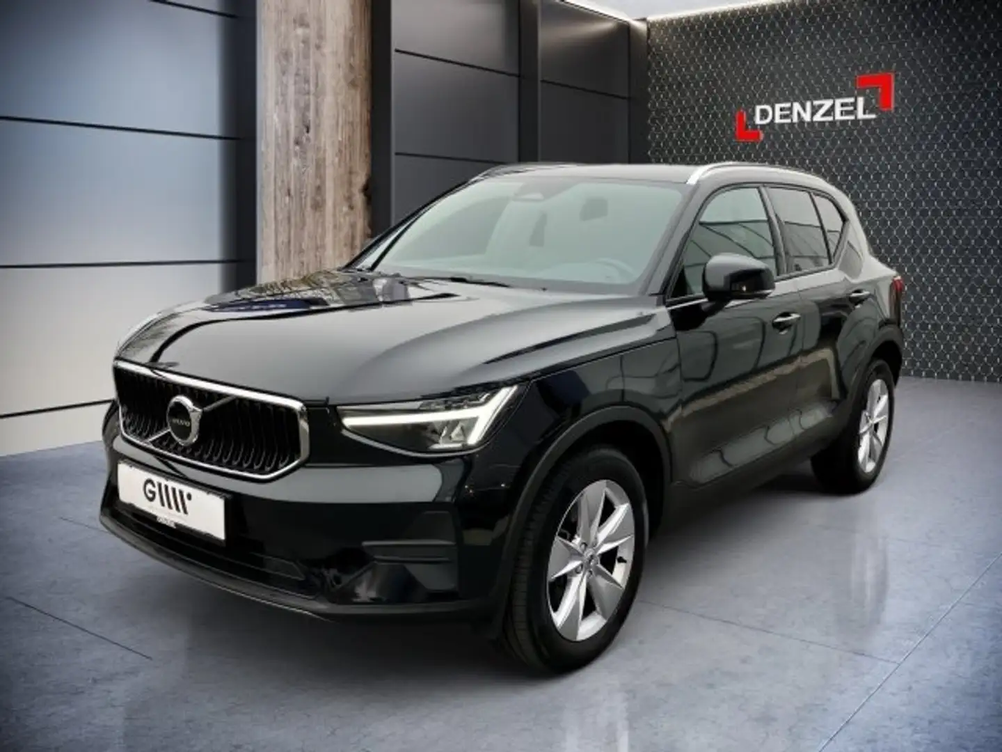 Volvo XC40 Core, B3 Mild Hybrid, Benzin Noir - 1