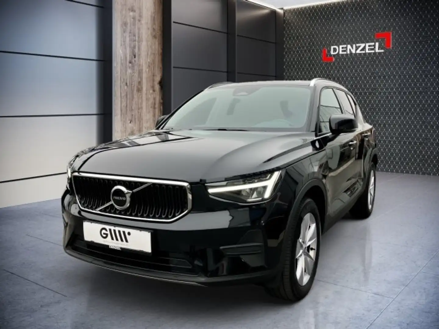 Volvo XC40 Core, B3 Mild Hybrid, Benzin Schwarz - 2