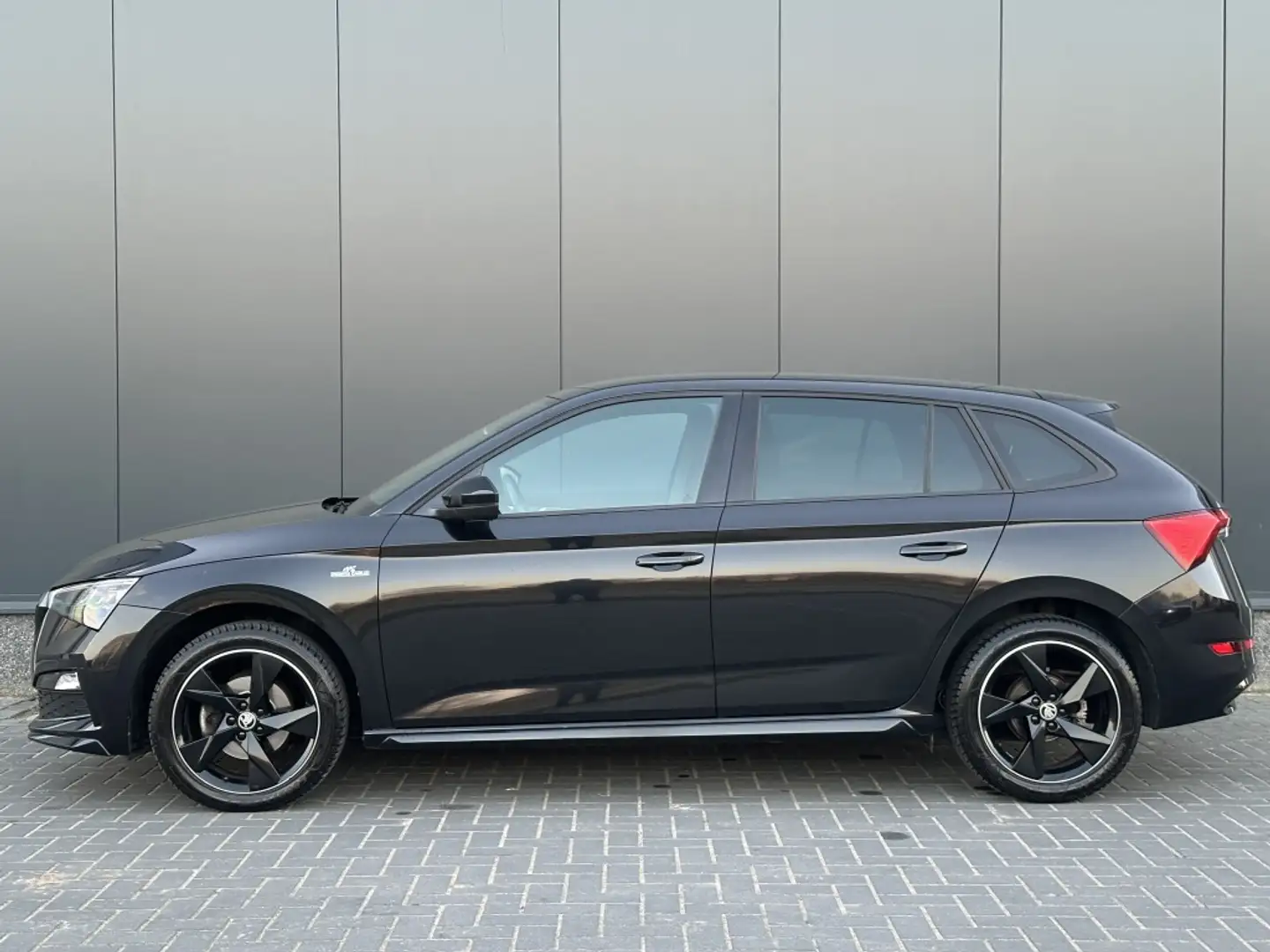 Skoda Scala 1.0 TSI MONTE-CARLO DSG M2022 PANO NAVI VIRTUAL CA Negro - 2