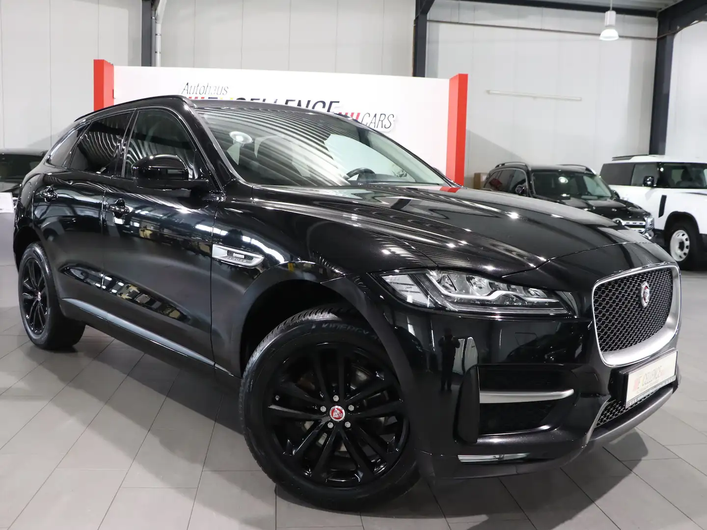 Jaguar F-Pace 20d AWD R-SPORT / PANORAMA, LED, LEDER Negru - 2