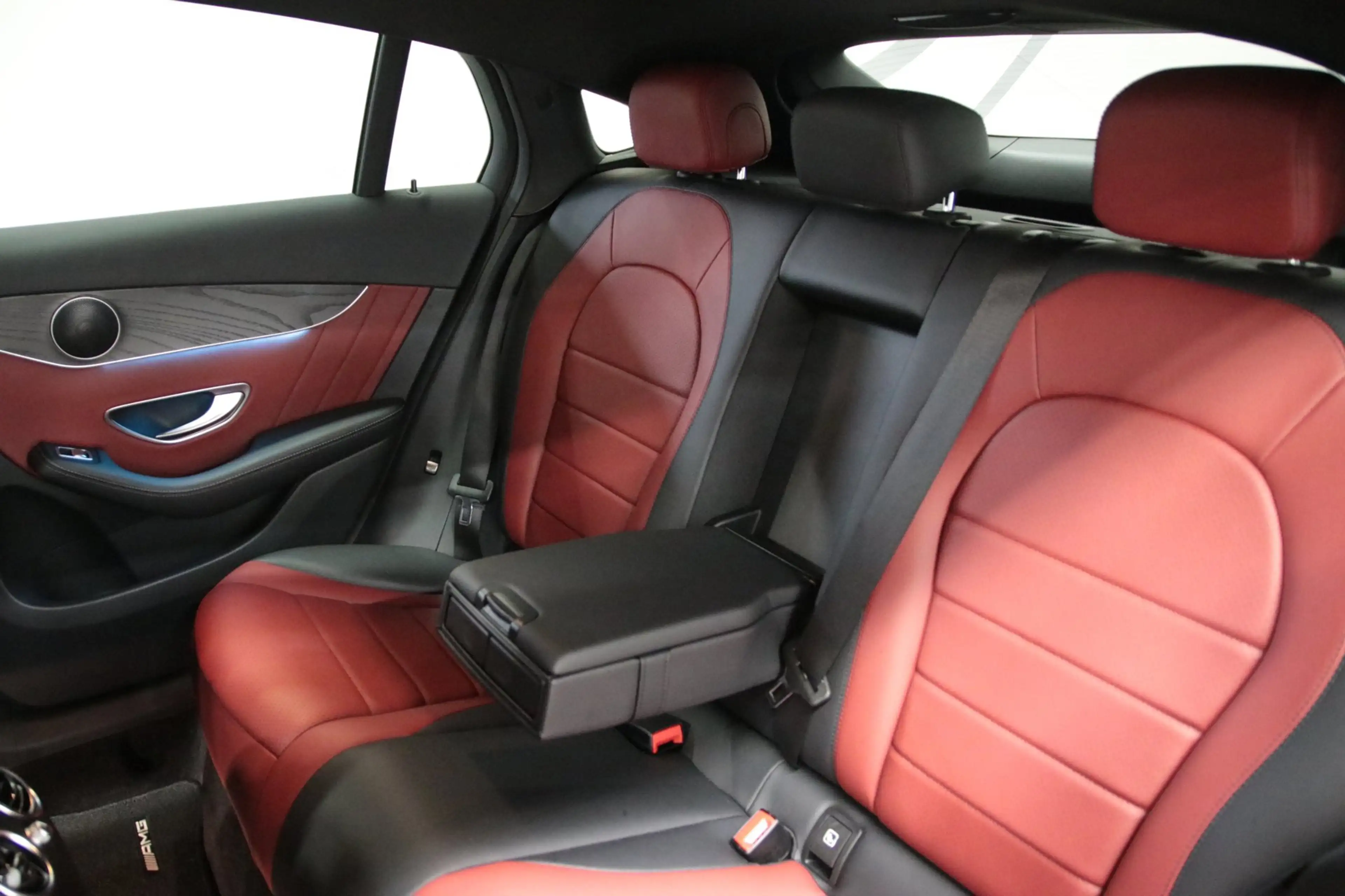 Mercedes-Benz GLC 250 Coupé 4MATIC/ AMG-line/ Trekhaak/ Achteruitrijcame — photo 10