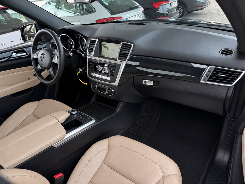 Mercedes-Benz ML 250 CDI BlueTec *AHK*LEDER*NAVI*PANORAMADACH* — photo 12