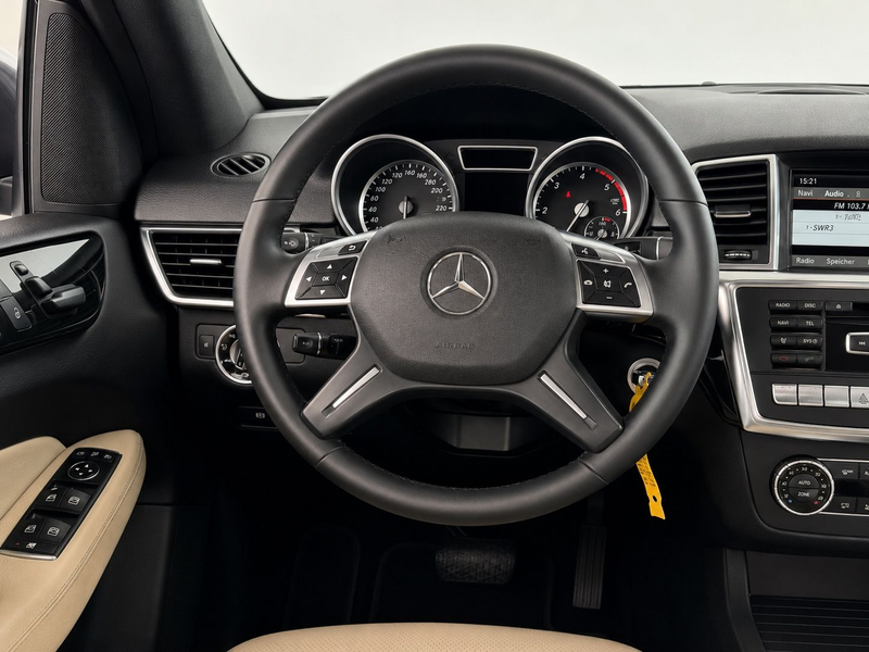 Mercedes-Benz ML 250 CDI BlueTec *AHK*LEDER*NAVI*PANORAMADACH* — photo 13