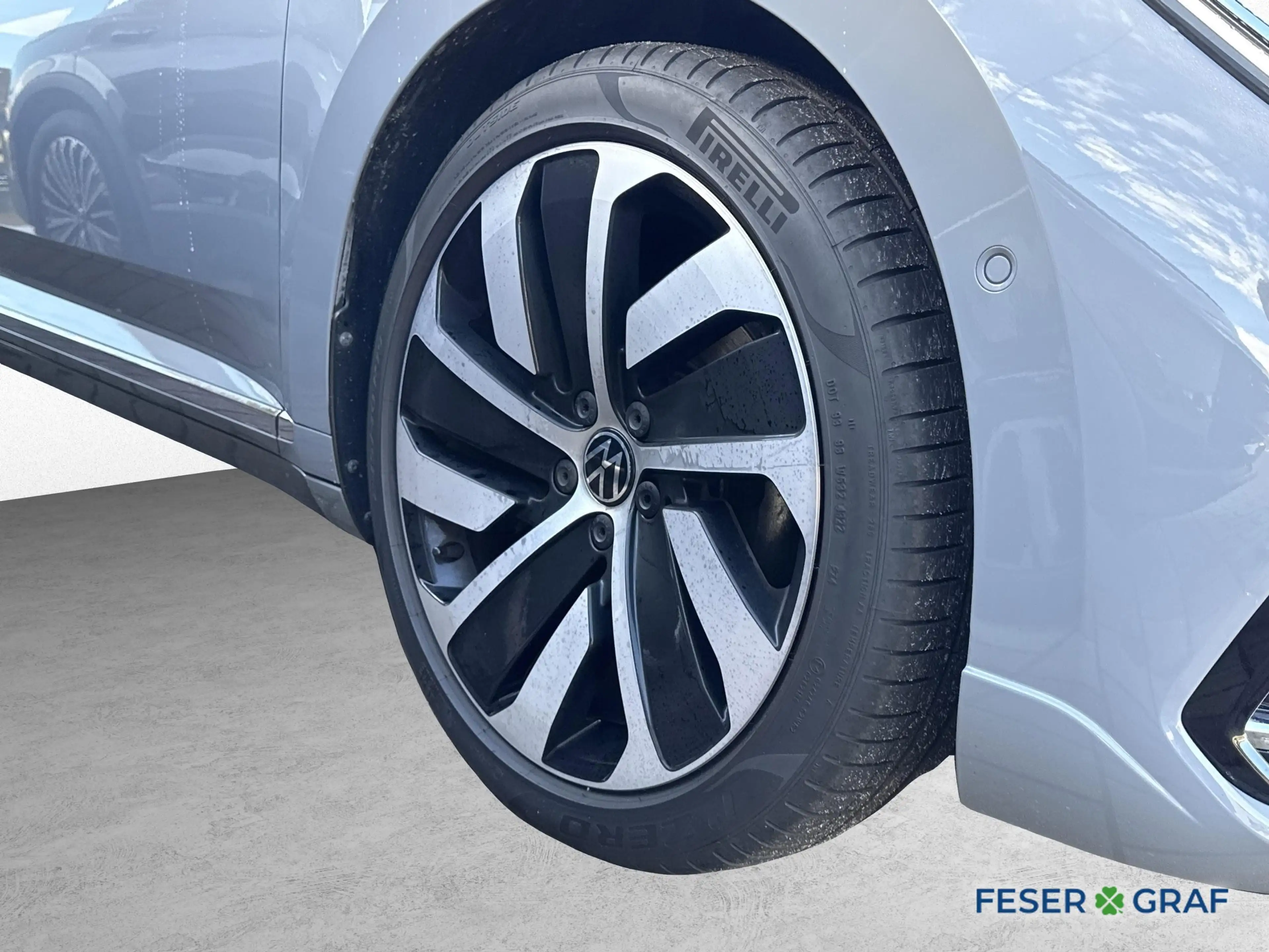 Volkswagen Arteon 2.0 TDI DSG R-LINE AHK PANO KAM NAVI — photo 4