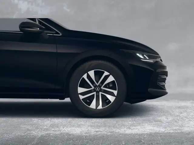 Volkswagen Golf view 4