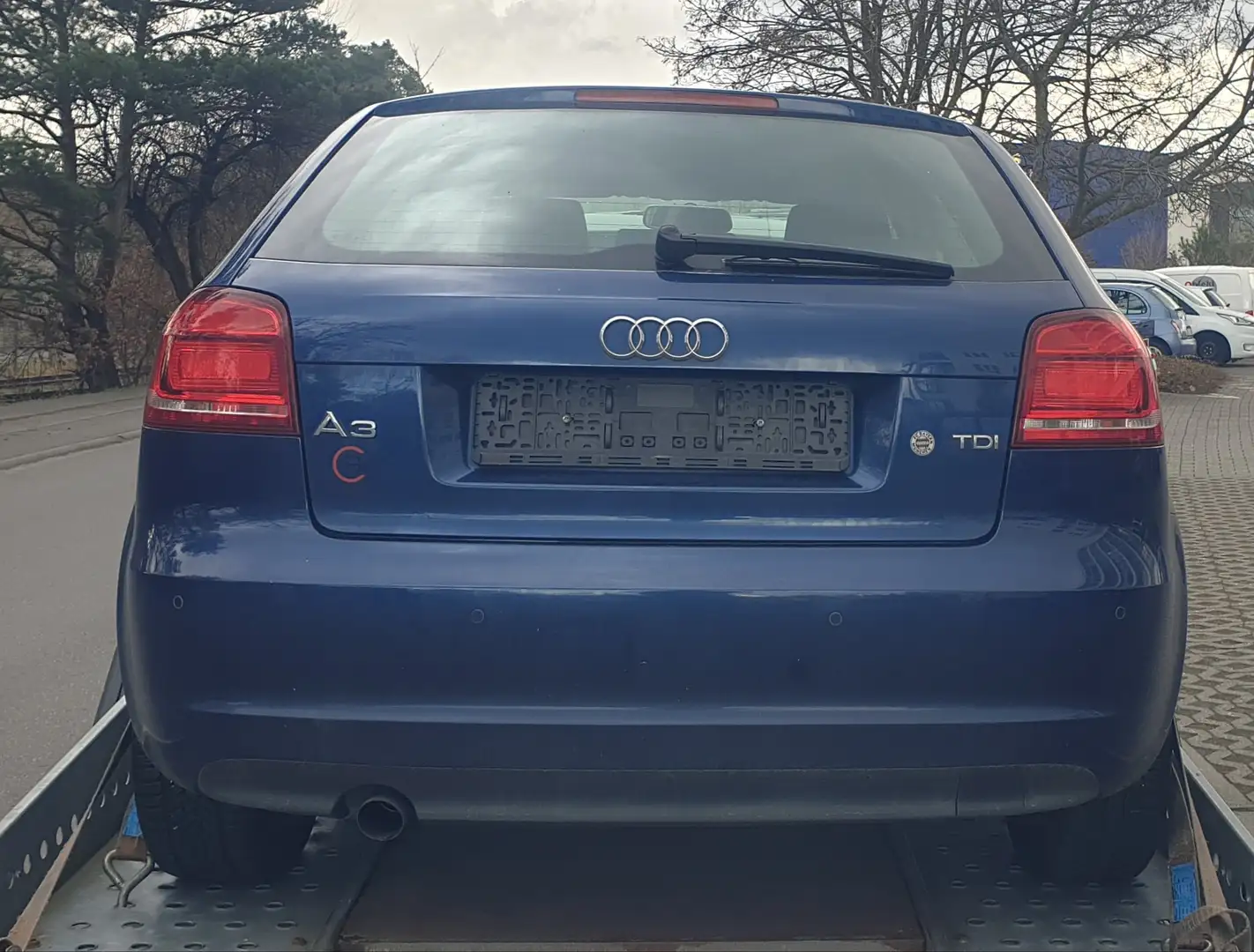 Audi A3 1.6 TDI Attraction Bleu - 2