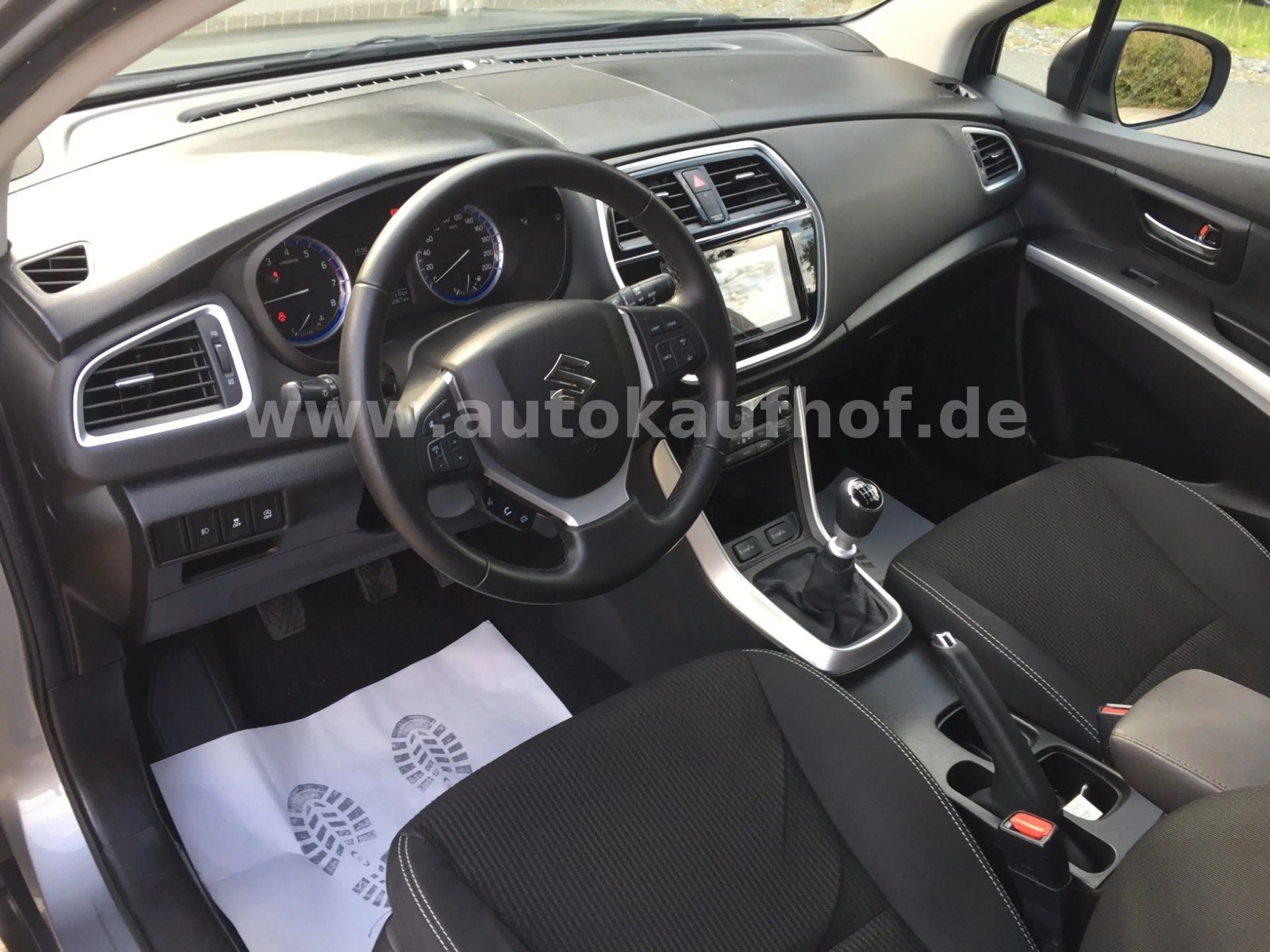Suzuki SX4 S-Cross Comfort — photo 13