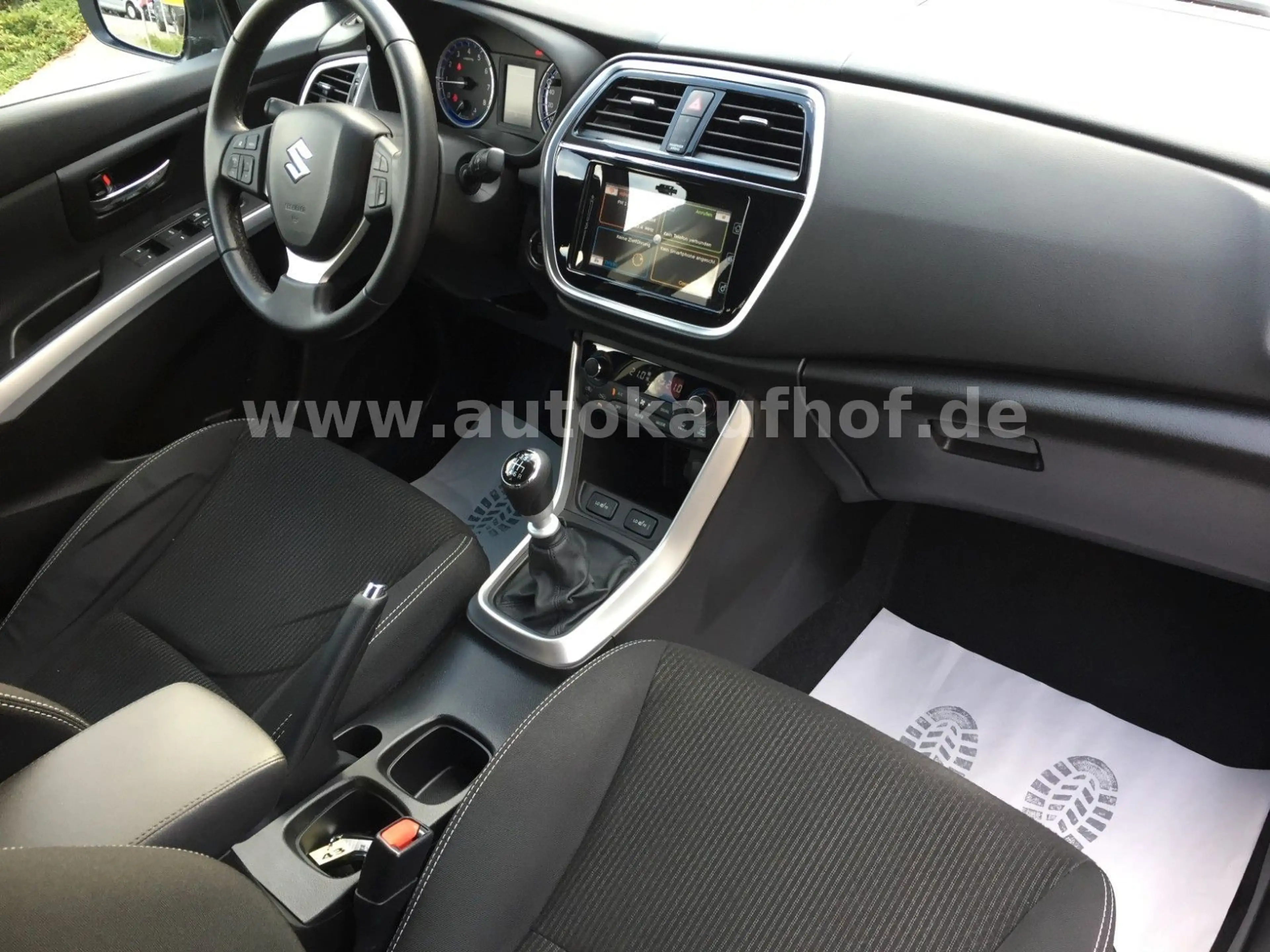 Suzuki SX4 S-Cross Comfort — photo 12