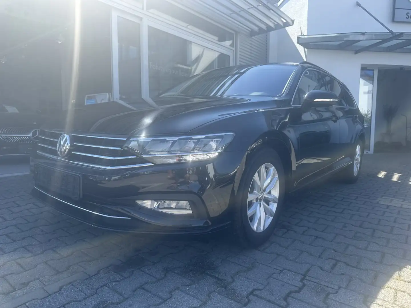 Volkswagen Passat Variant 2.0TDI COMFORT LED*NAVI*KAMERA*ALU Noir - 2