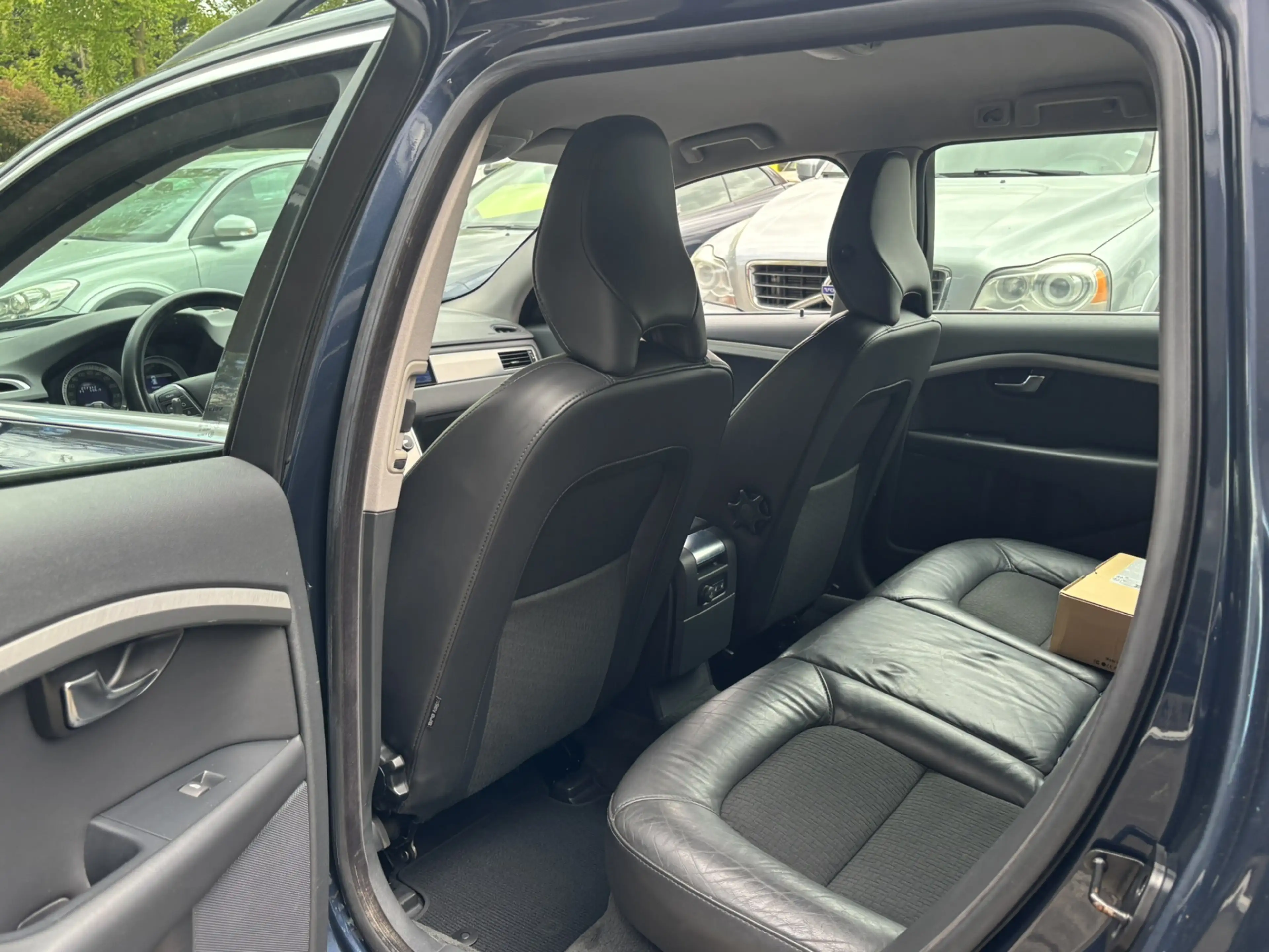 Volvo V70 2.0 T5 213pk 5 Cilinder! Aut Xenon Carplay — photo 5