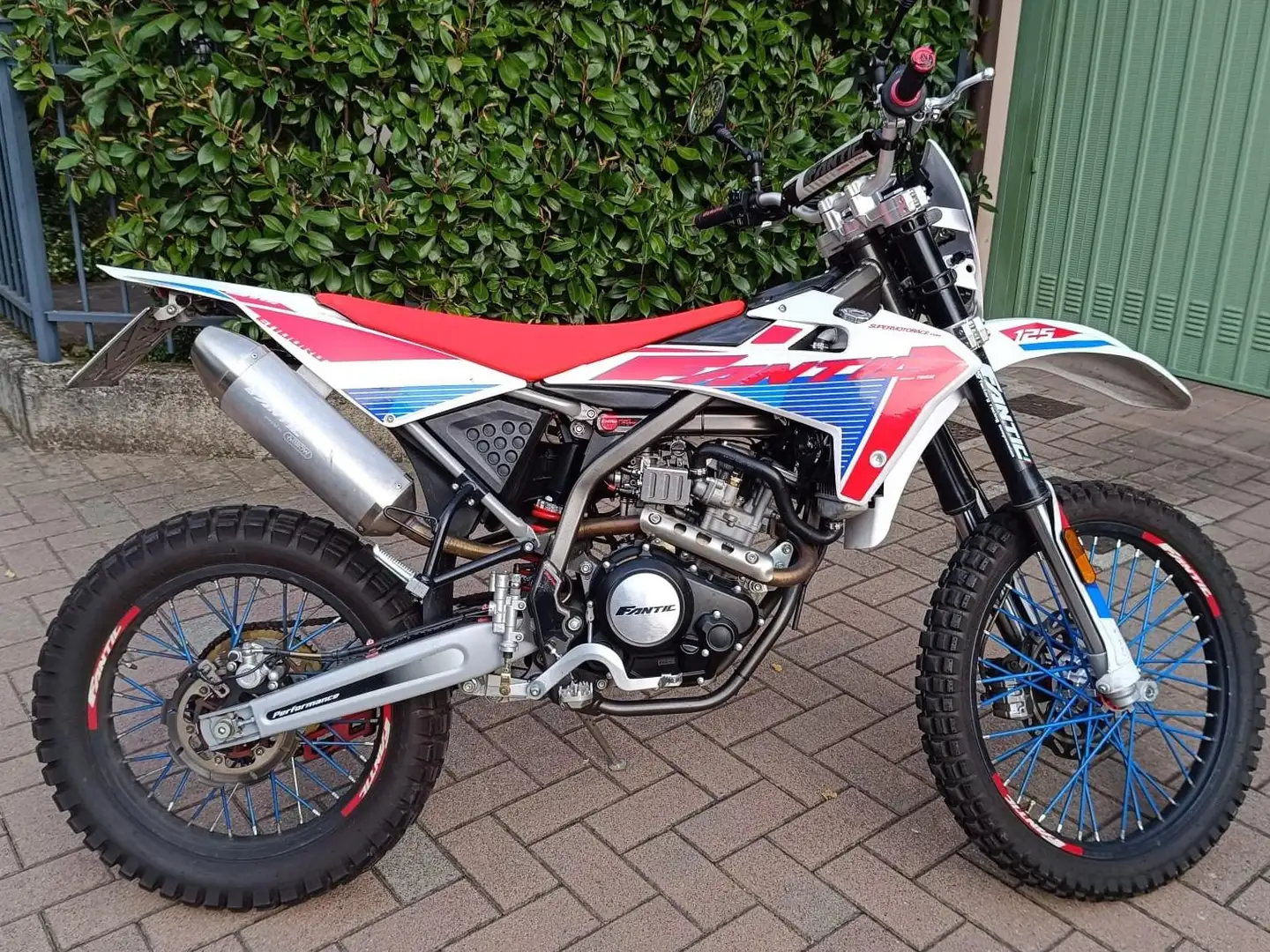 Fantic 125E Performance White - 1