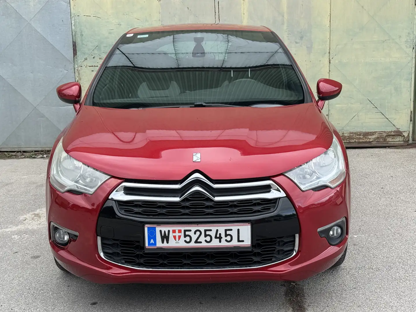 Citroen DS4 e-HDi 110 EGS6 SoChic - 2