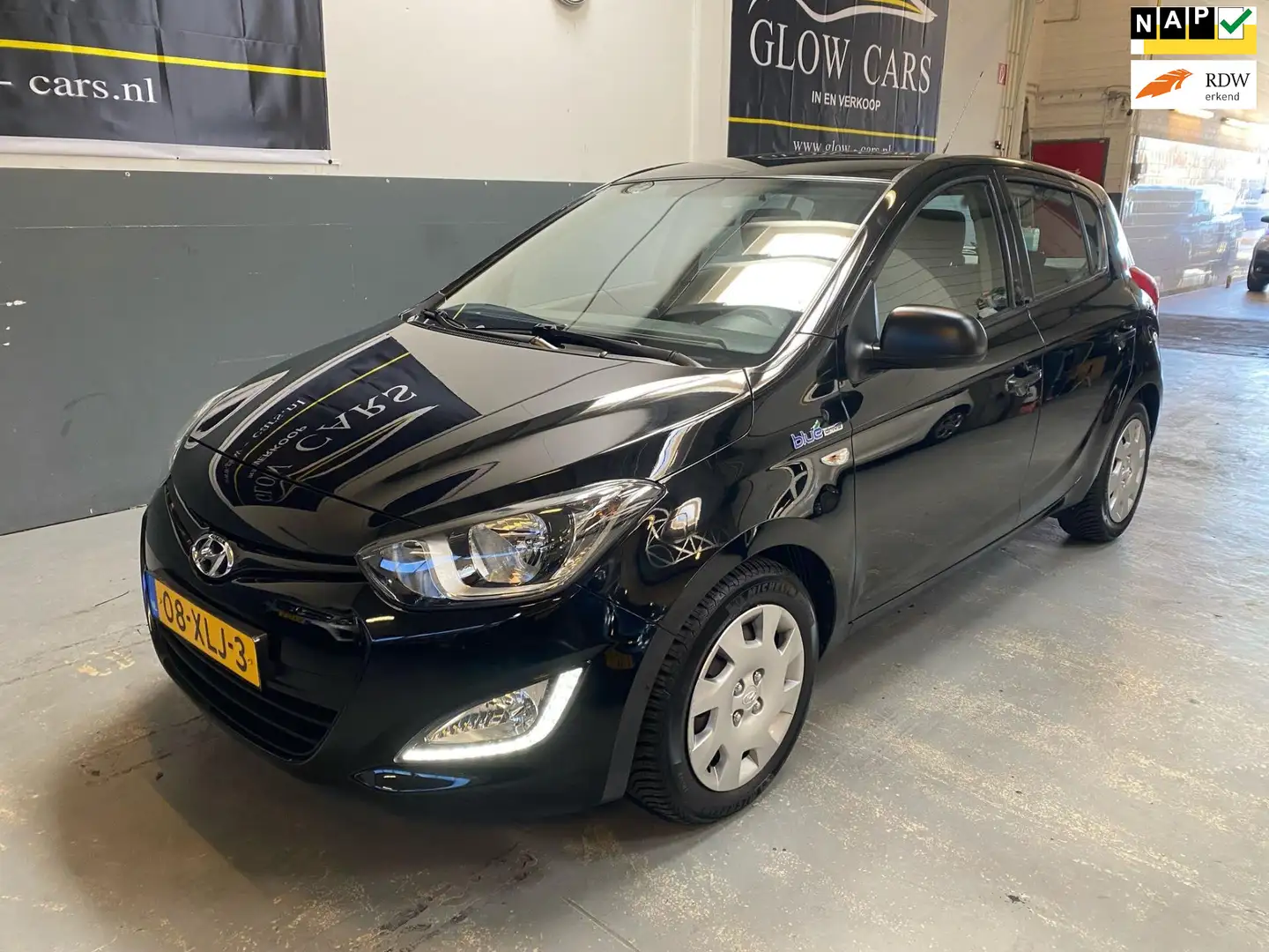 Hyundai i20 1.2i Business Edition |AIRCO|PDC|NAP|APK| Zwart - 1